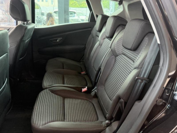 Photo 17 du bon plan RENAULT Scenic 1.7 Blue dCi 120ch Business occasion à 17990 €