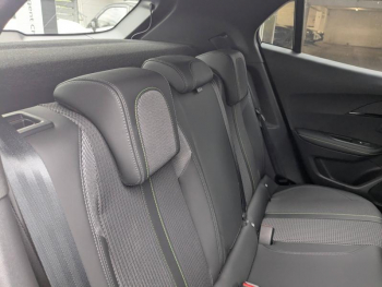 Photo 18 du bon plan PEUGEOT 2008 1.2 PureTech 130ch S&S GT EAT8 occasion à 17990 €