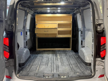 Photo 20 du bon plan FORD Transit Custom Fg VUL 320 L1H1 2.0 EcoBlue 170ch Limited 4x4 BVA8 occasion à 38900 €