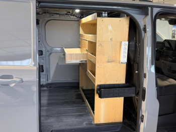 Photo 21 du bon plan FORD Transit Custom Fg VUL 320 L1H1 2.0 EcoBlue 170ch Limited 4x4 BVA8 occasion à 38900 €