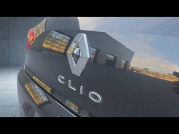 Photo 10 du bon plan RENAULT Clio 1.6 E-Tech hybride 145ch Techno occasion à 12290 €