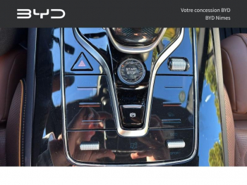 Photo 18 du bon plan BYD Tang 517ch - 86 kWh Flagship (Red) occasion à 42990 €