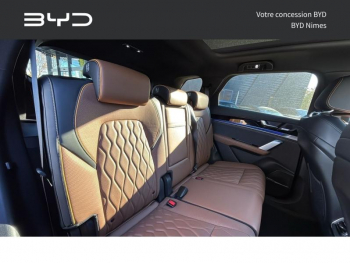 Photo 24 du bon plan BYD Tang 517ch - 86 kWh Flagship (Red) occasion à 42990 €