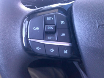 Photo 11 du bon plan FORD Fiesta 1.0 EcoBoost 95ch Cool & Connect 5p occasion à 11900 €