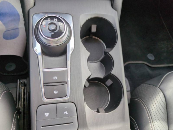 Photo 11 du bon plan FORD Kuga 2.5 Duratec 190ch FHEV E85 Vignale BVA occasion à 26990 €