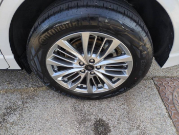 Photo 26 du bon plan FORD Kuga 2.5 Duratec 190ch FHEV E85 Vignale BVA occasion à 26990 €