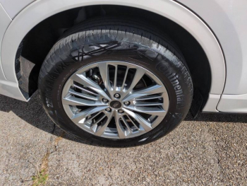 Photo 27 du bon plan FORD Kuga 2.5 Duratec 190ch FHEV E85 Vignale BVA occasion à 26990 €