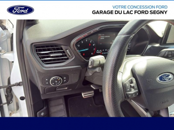Photo 14 du bon plan FORD Focus 1.0 EcoBoost 125ch ST-Line BVA occasion à 13990 €