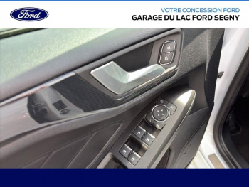 Photo 15 du bon plan FORD Focus 1.0 EcoBoost 125ch ST-Line BVA occasion à 13990 €