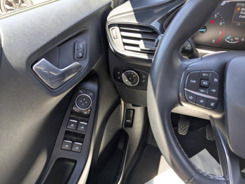 Photo 18 du bon plan FORD Puma 1.0 EcoBoost 125ch mHEV Titanium 7cv occasion à 12990 €