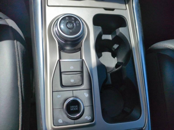 Photo 14 du bon plan FORD Explorer 3.0 EcoBoost 457ch Parallel PHEV Platinum i-AWD BVA10 25cv occasion à 36990 €