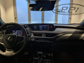 Photo 4 du bon plan LEXUS UX 250h 2WD Premium Edition MY22 occasion à 23490 €