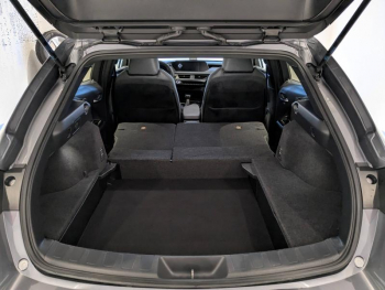 Photo 13 du bon plan LEXUS UX 250h 2WD Premium Edition MY22 occasion à 23490 €