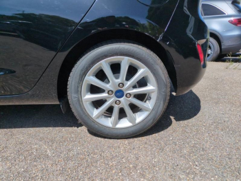 Photo 12 du bon plan FORD Fiesta 1.0 EcoBoost 100ch Stop&Start B&O Play First Edition 5p occasion à 9990 €