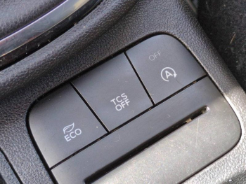 Photo 23 du bon plan FORD Fiesta 1.0 EcoBoost 100ch Stop&Start B&O Play First Edition 5p occasion à 9990 €