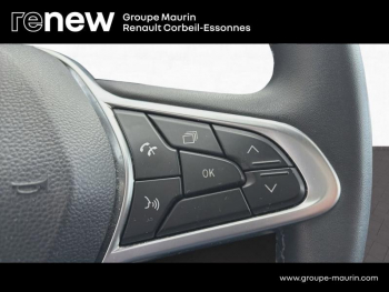 Photo 18 du bon plan RENAULT Clio 1.6 E-Tech hybride 145ch Evolution occasion à 12590 €