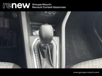 Photo 22 du bon plan RENAULT Clio 1.6 E-Tech hybride 145ch Evolution occasion à 12590 €