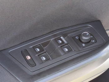 Photo 18 du bon plan VOLKSWAGEN T-Roc 1.5 TSI EVO 150ch Carat DSG7 S&S occasion à 19490 €
