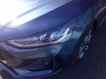 Photo 2 du bon plan FORD Focus 1.0 Flexifuel mHEV 125ch ST-Line X occasion à 19900 €