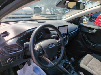 Photo 18 du bon plan FORD Puma 1.5 EcoBlue 120ch Titanium Business 6cv occasion à 14990 €