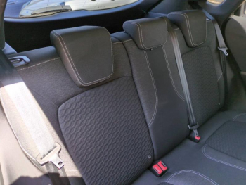 Photo 21 du bon plan FORD Puma 1.5 EcoBlue 120ch Titanium Business 6cv occasion à 14990 €