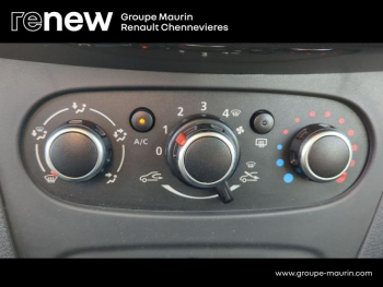 Photo 19 du bon plan DACIA Sandero 0.9 TCe 90ch Stepway - 20 occasion à 10990 €