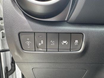 Photo 16 du bon plan HYUNDAI Kona 1.6 CRDi 136ch Executive DCT-7 Euro6d-T EVAP occasion à 17900 €