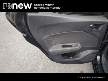 Photo 19 du bon plan RENAULT Clio 1.6 E-Tech hybride 145ch Engineered occasion à 20890 €