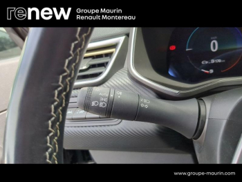 Photo 24 du bon plan RENAULT Clio 1.6 E-Tech hybride 145ch Engineered occasion à 20890 €