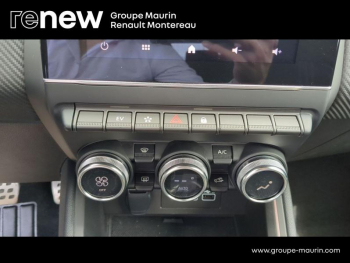 Photo 30 du bon plan RENAULT Clio 1.6 E-Tech hybride 145ch Engineered occasion à 20890 €
