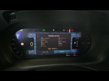 Photo 15 du bon plan VOLVO XC60 T6 Hybride Rechargeable 253 + 145ch Black Edition Geartronic 8 AWD occasion à 49900 €