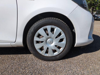 Photo 10 du bon plan TOYOTA Yaris HSD 100h Dynamic 5p occasion à 11900 €
