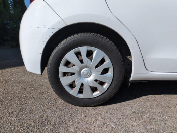 Photo 11 du bon plan TOYOTA Yaris HSD 100h Dynamic 5p occasion à 11900 €