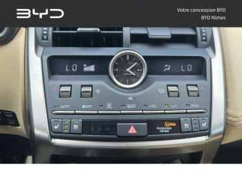 Photo 16 du bon plan LEXUS NX 300h 4WD Executive occasion à 29990 €