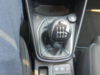 Photo 29 du bon plan FORD Fiesta 1.0 Flexifuel 95ch Active X 5p occasion à 14990 €