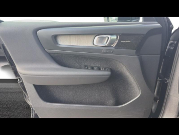 Photo 18 du bon plan VOLVO XC40 D3 AdBlue 150ch Inscription Luxe Geartronic 8 occasion à 23990 €