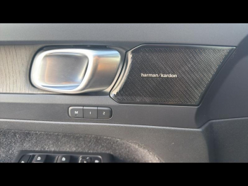 Photo 19 du bon plan VOLVO XC40 D3 AdBlue 150ch Inscription Luxe Geartronic 8 occasion à 23990 €