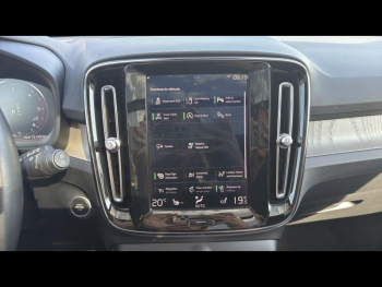 Photo 32 du bon plan VOLVO XC40 D3 AdBlue 150ch Inscription Luxe Geartronic 8 occasion à 23990 €