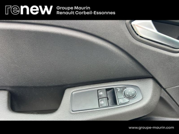 Photo 14 du bon plan RENAULT Clio 1.6 E-Tech hybride 140ch Business -21N occasion à 15390 €