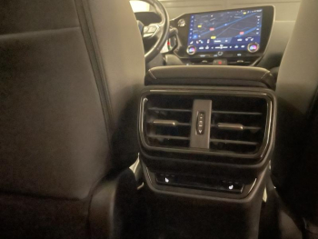 Photo 16 du bon plan LEXUS NX 450h+ Executive 4WD occasion à 52890 €