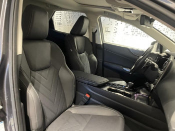 Photo 18 du bon plan LEXUS NX 450h+ Executive 4WD occasion à 52890 €