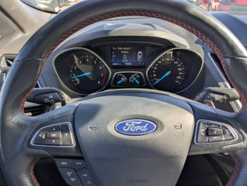 Photo 13 du bon plan FORD Kuga 1.5 Flexifuel-E85 150ch Stop&Start ST-Line 4x2 BVA Euro6.2 occasion à 17990 €