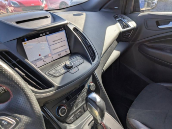 Photo 14 du bon plan FORD Kuga 1.5 Flexifuel-E85 150ch Stop&Start ST-Line 4x2 BVA Euro6.2 occasion à 17990 €