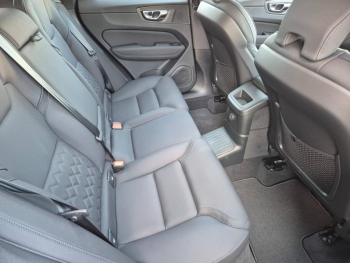 Photo 6 du bon plan VOLVO XC60 T6 Hybride Rechargeable 350ch Plus Style Dark Geartronic 8 AWD occasion à 69900 €