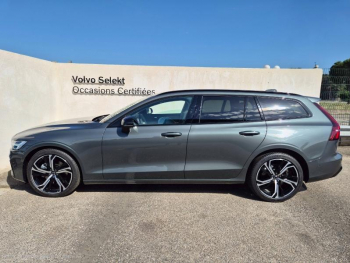 Photo 2 du bon plan VOLVO V60 B4 197ch Plus Style Dark DCT 7 occasion à 51490 €