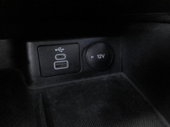 Photo 16 du bon plan FORD Kuga 2.5 Duratec 190ch Flexifuel FHEV E85 ST-Line Business BVA occasion à 27900 €