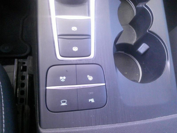 Photo 18 du bon plan FORD Kuga 2.5 Duratec 190ch Flexifuel FHEV E85 Titanium BVA occasion à 26900 €