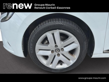 Photo 9 du bon plan RENAULT Clio 1.6 E-Tech hybride 140ch Zen -21N occasion à 13790 €