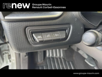 Photo 19 du bon plan RENAULT Clio 1.6 E-Tech hybride 140ch Zen -21N occasion à 13790 €