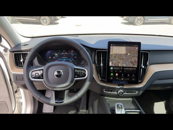 Photo 4 du bon plan VOLVO XC60 T6 Hybride Rechargeable 253 + 145ch Ultra Style Dark Geartronic 8 AWD occasion à 69900 €